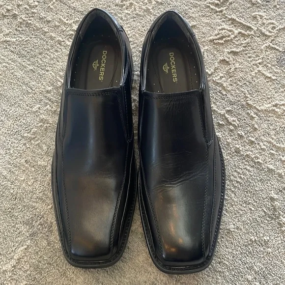 green emerald velvet dress Amazon.com | Dockers Greer Mens Loafers Run Off Dress Casual Loafers for Men,  Black, 7
